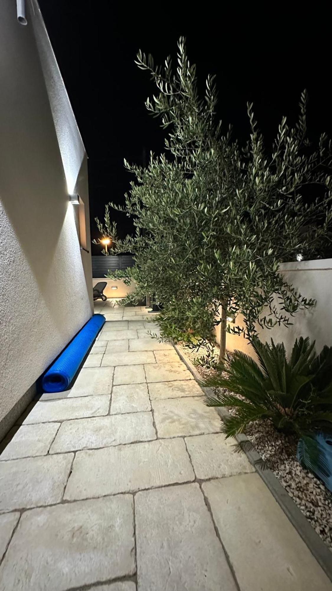 Poolhouse Flip Flop - Mit Privatem Pool Villa Vir Dış mekan fotoğraf