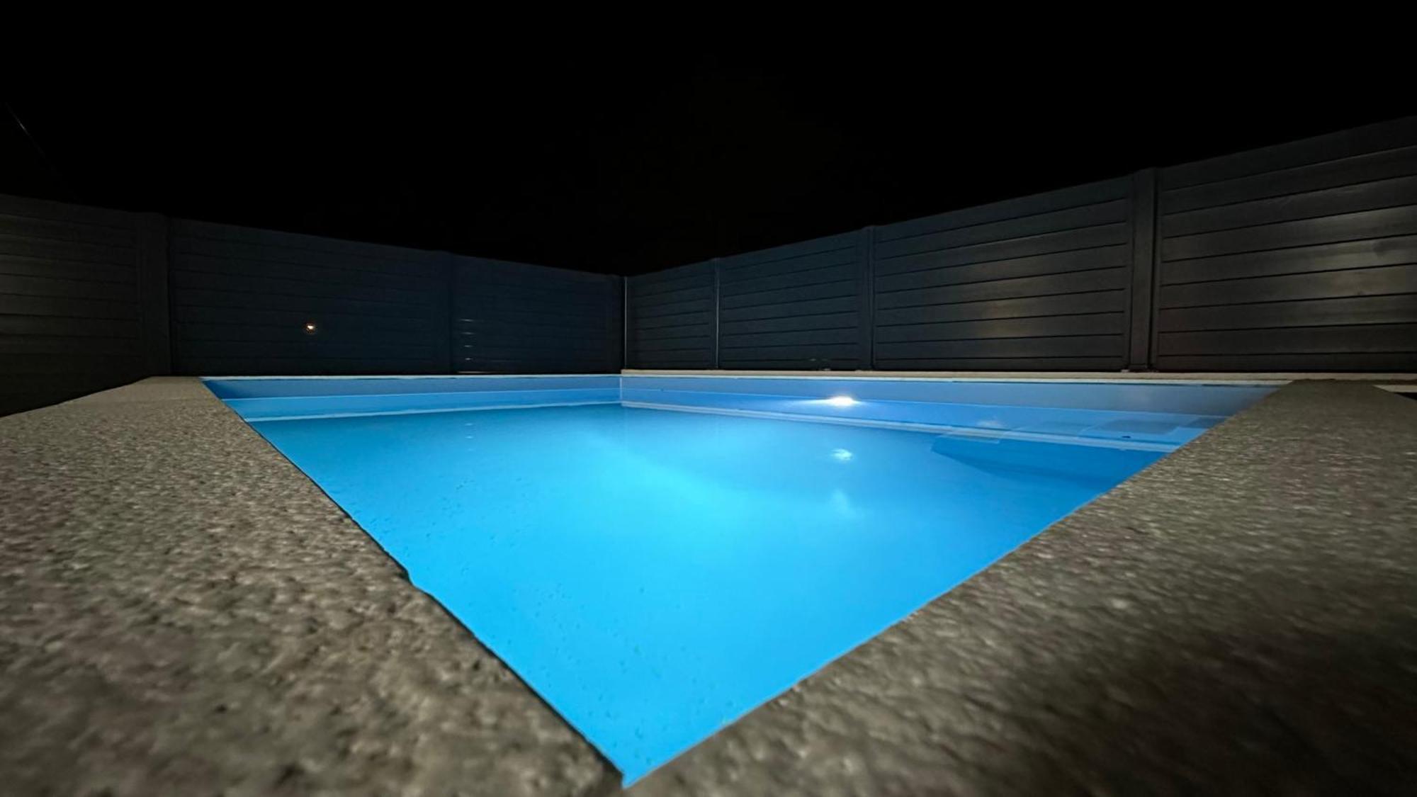 Poolhouse Flip Flop - Mit Privatem Pool Villa Vir Dış mekan fotoğraf