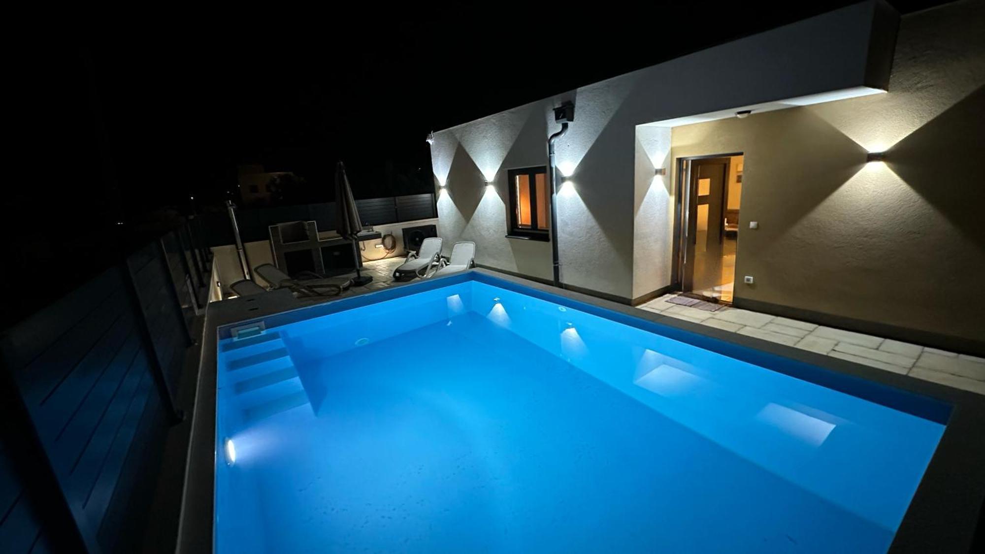 Poolhouse Flip Flop - Mit Privatem Pool Villa Vir Dış mekan fotoğraf